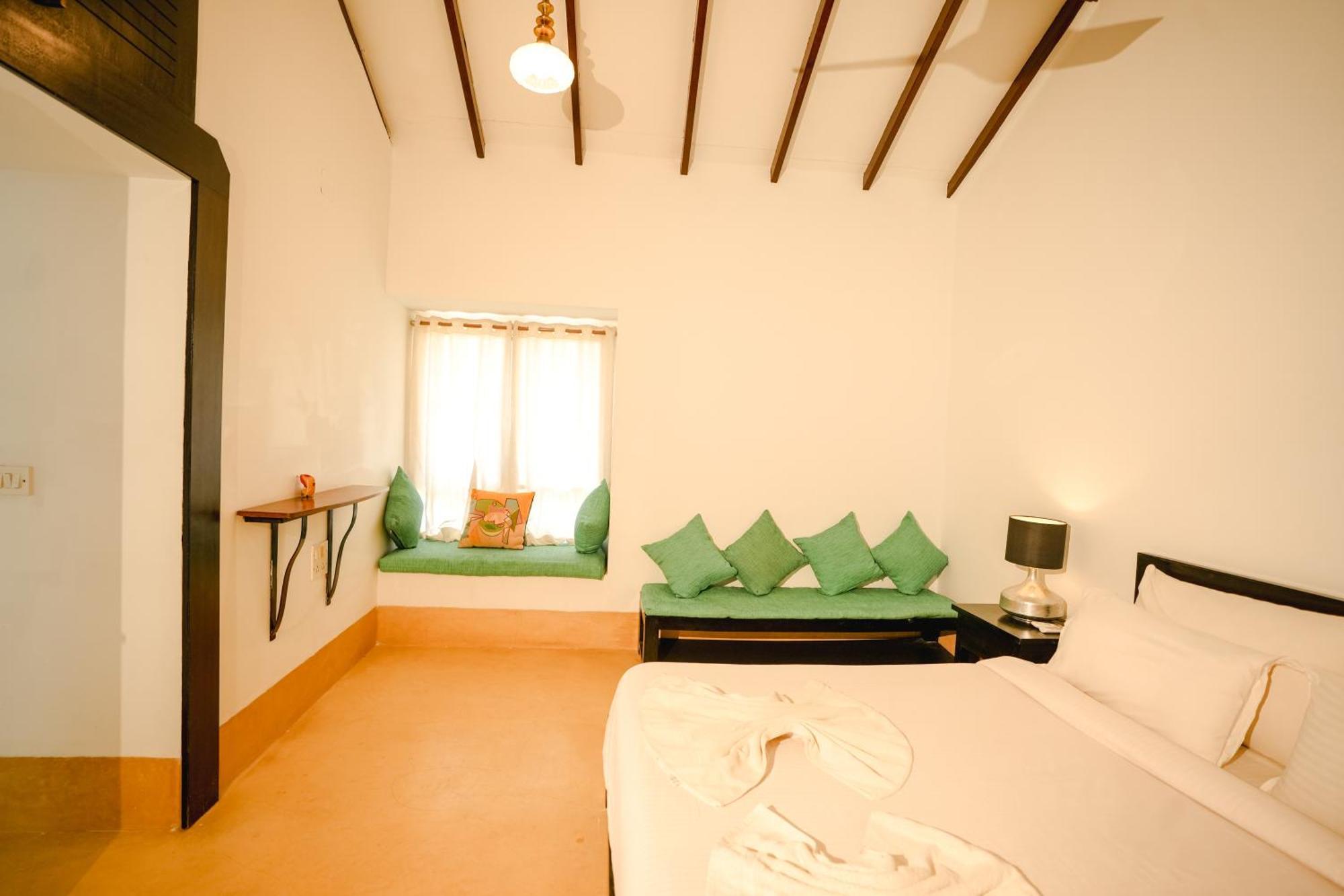 Villa M - Solitude 2 Candolim Goa 3Bhk, Pool Facing, Near Beach, Free Breakfast, Free Wifi And Prime Location Luaran gambar