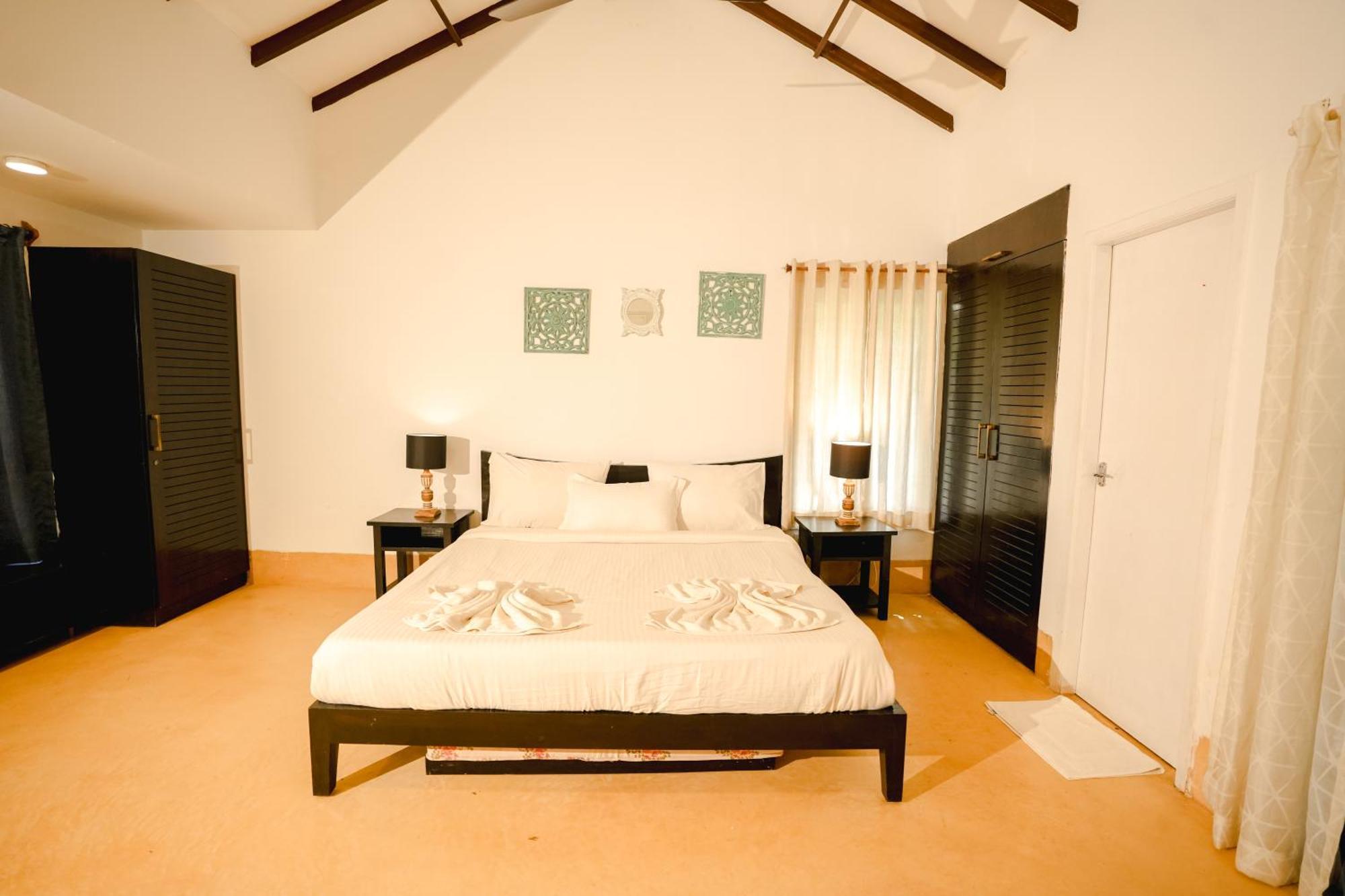Villa M - Solitude 2 Candolim Goa 3Bhk, Pool Facing, Near Beach, Free Breakfast, Free Wifi And Prime Location Luaran gambar