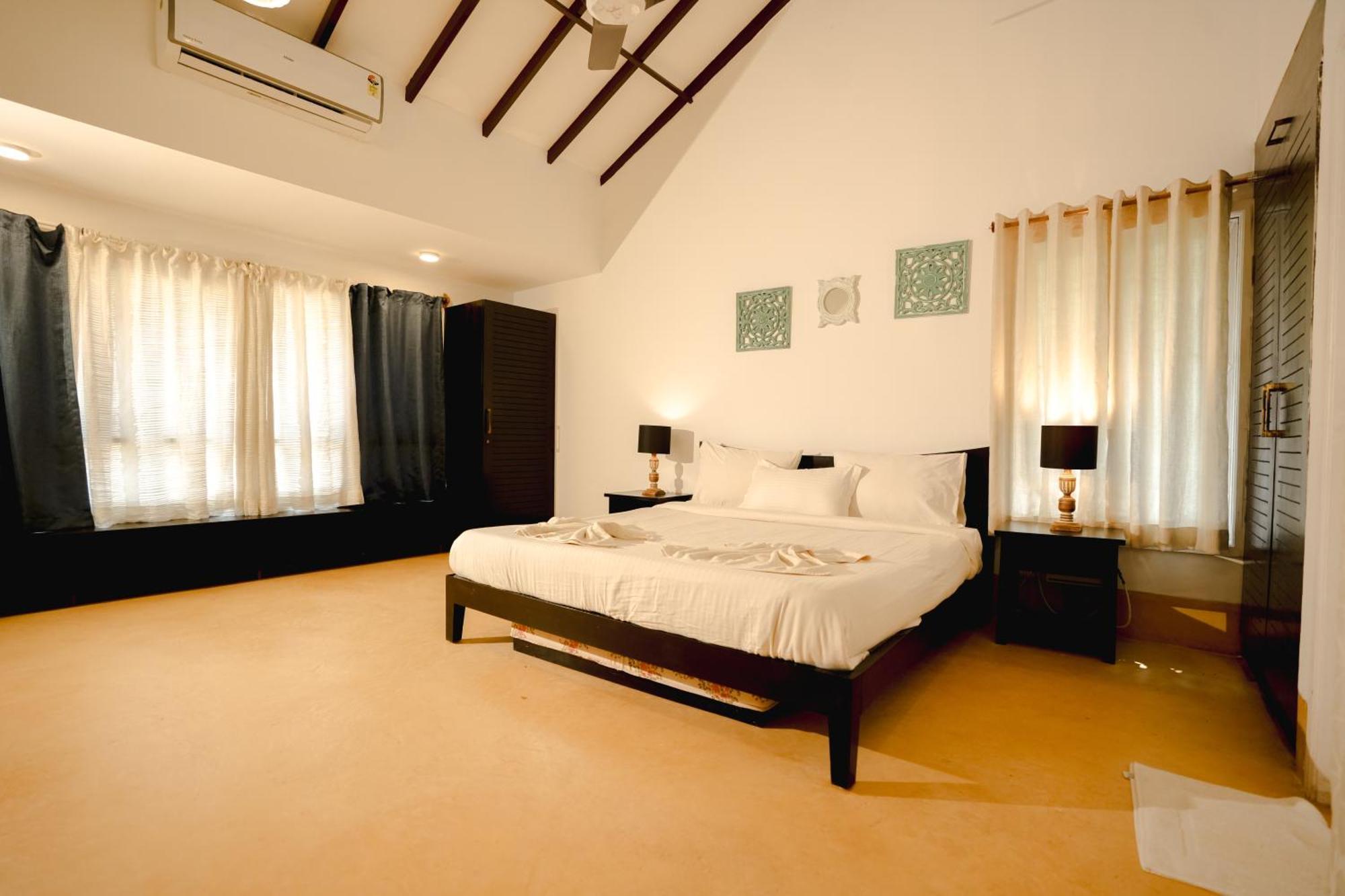 Villa M - Solitude 2 Candolim Goa 3Bhk, Pool Facing, Near Beach, Free Breakfast, Free Wifi And Prime Location Luaran gambar